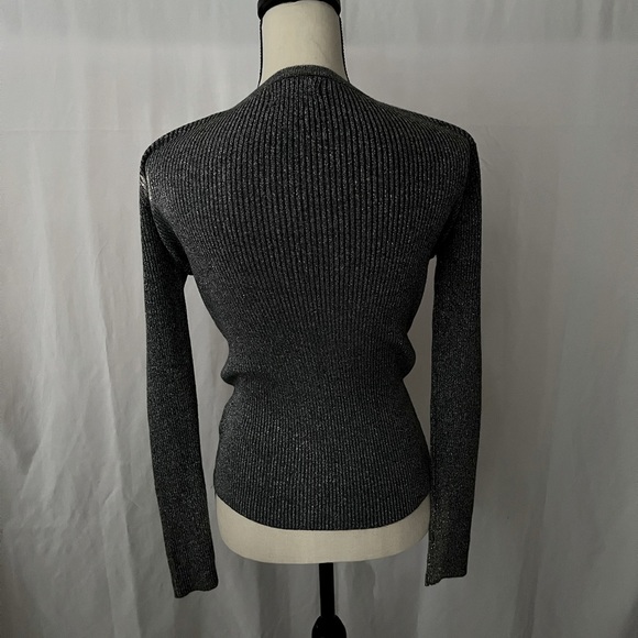 Ribbed sweater, size medium​ - Picture 6 of 6